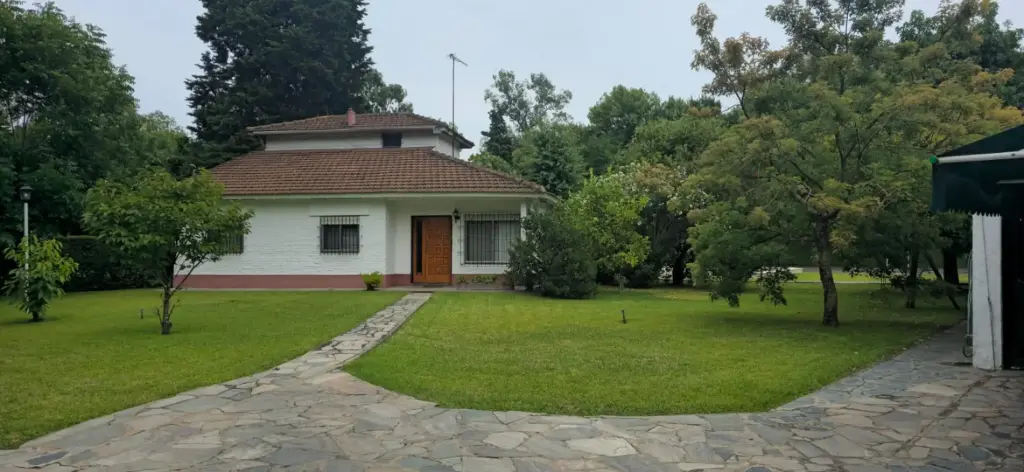 Ruta 26 (hoy René Favaloro) cerca del ACA y ruta 9