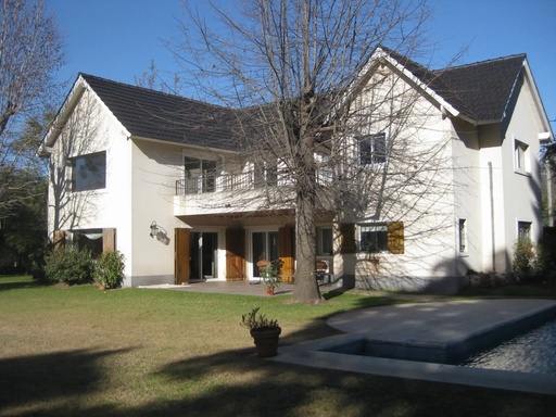 Suipacha 1500